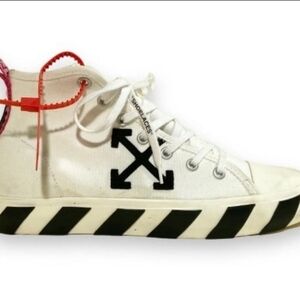 OFF WHITE ARROW PATCH HIGH TOP SNEAKERS